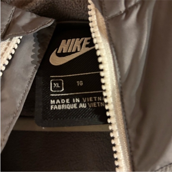 Nike Gray Zip-Up Jacket - Picture 5 of 6